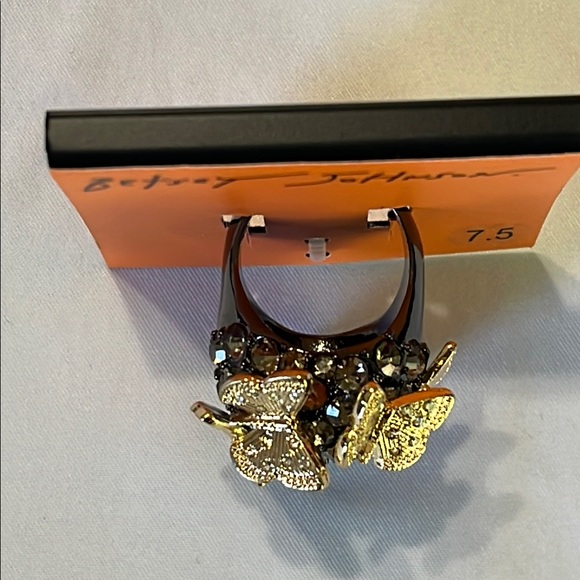 Betsey Johnson Butterfly Skull Cocktail Ring Black and Gold NWT - Picture 7 of 8